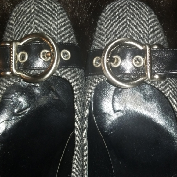 Burberry Herringbone and Leather Heels - Picture 5 of 7